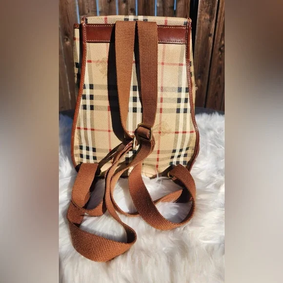 Vintage Burberry display picture 3